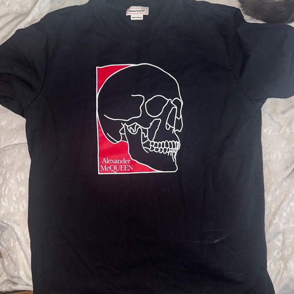 Alexander McQueen Black Tee with Red Skull Design - Picture 1 of 1